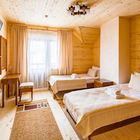 Family Hotel Kaskad Bukovel Room photo