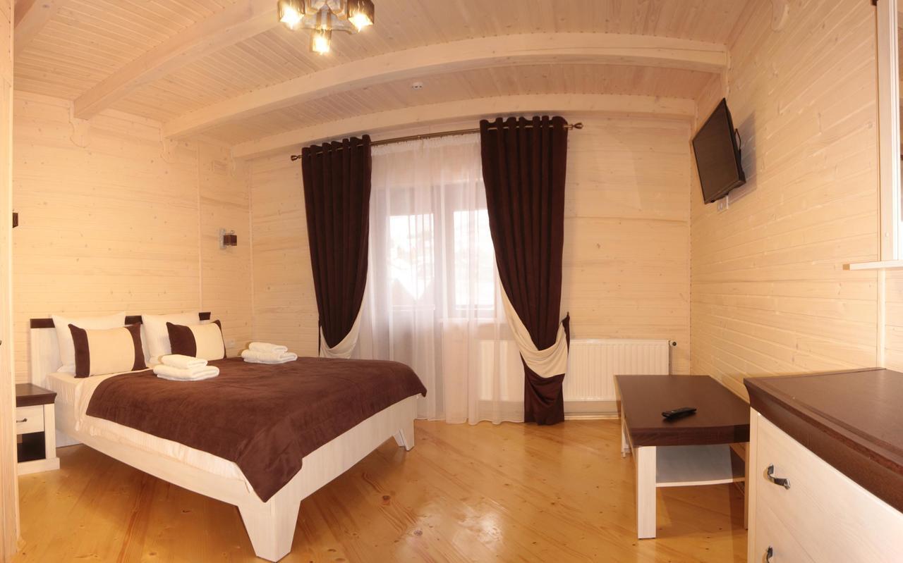 Family Hotel Kaskad Bukovel Exterior photo