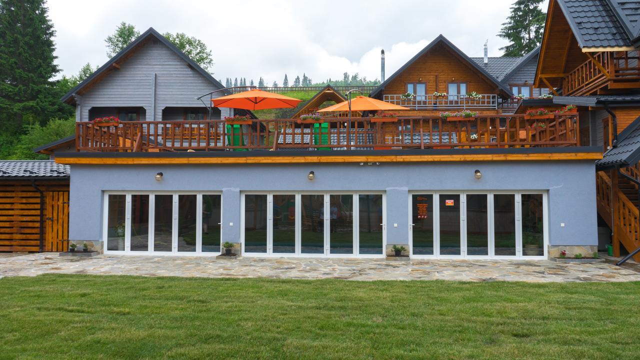 Family Hotel Kaskad Bukovel Exterior photo