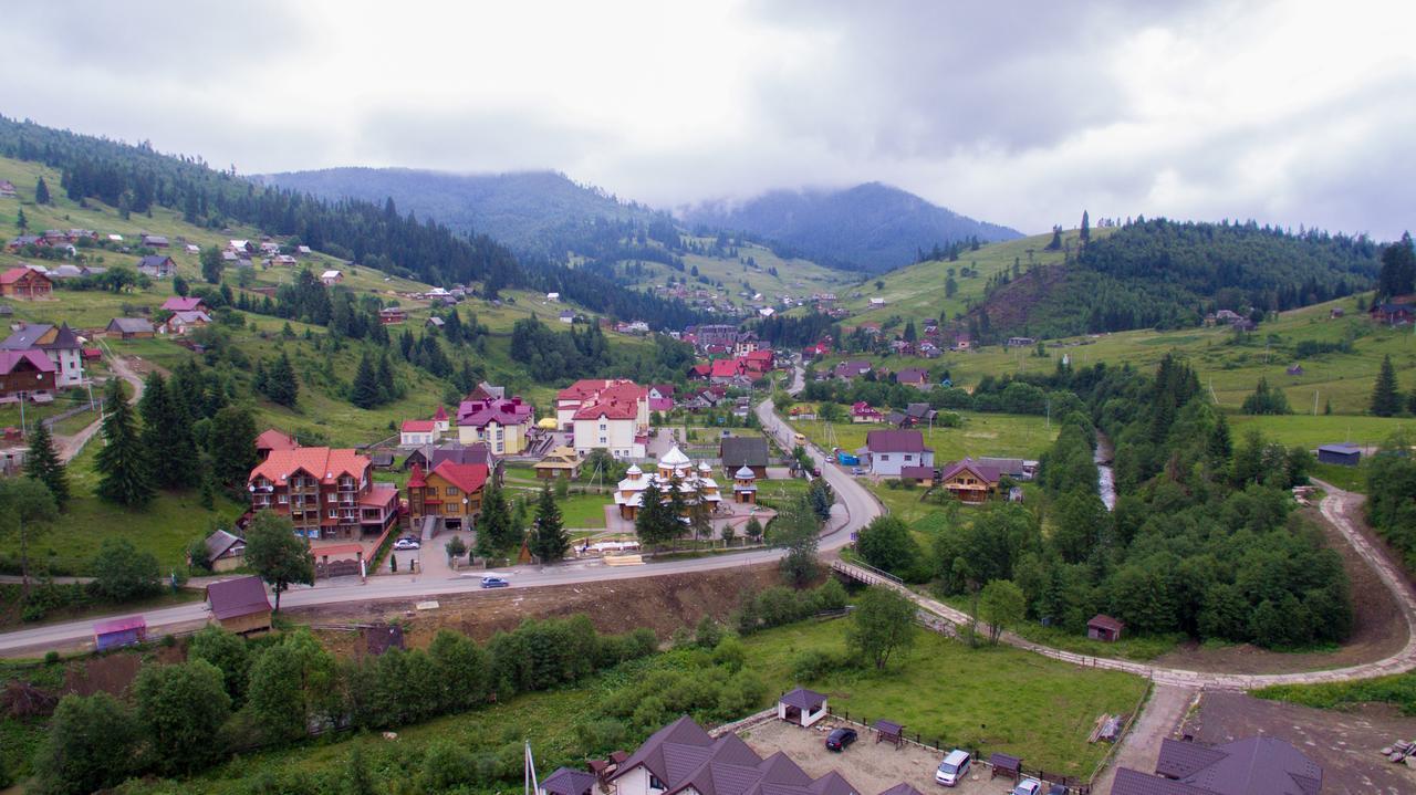 Family Hotel Kaskad Bukovel Exterior photo